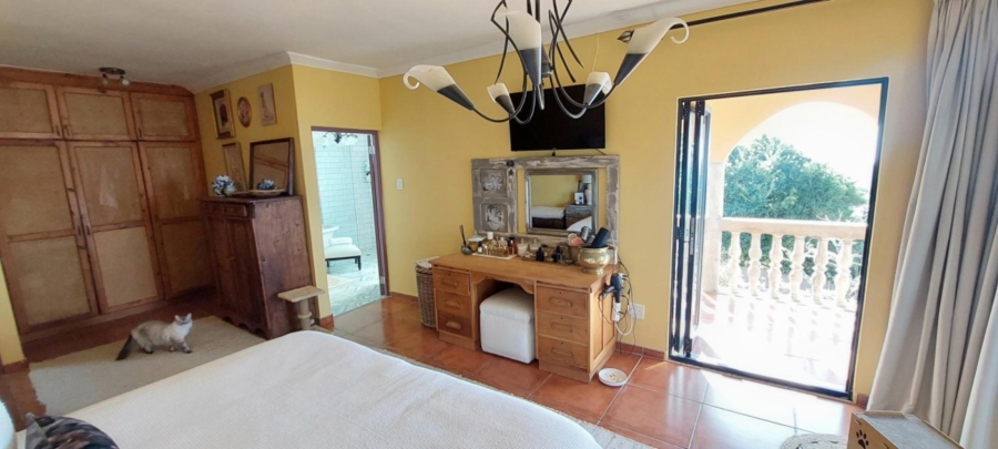 6 Bedroom Property for Sale in Cintsa East Eastern Cape
